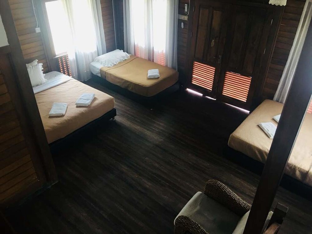 Bayu Lestari Island Resort — Mersing — photo 3