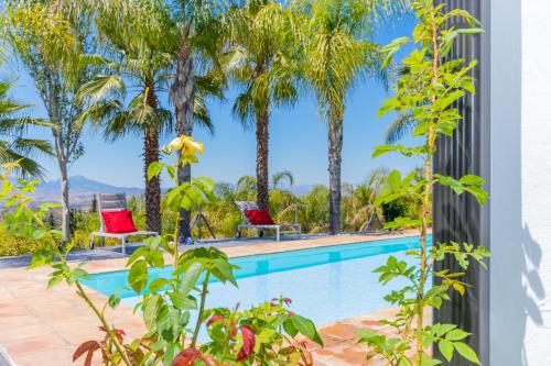 Cubo's Casa Rural El Refugio — 4-Star Luxury Hotel in Alhaurin El Grande, Spain