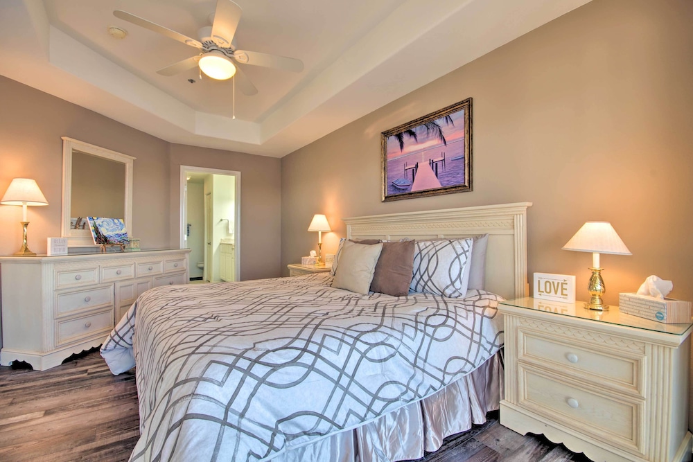 Paradise Point of View Pools Tennis and More — 4-Star Luxury Hotel in Lake Ozark, United States