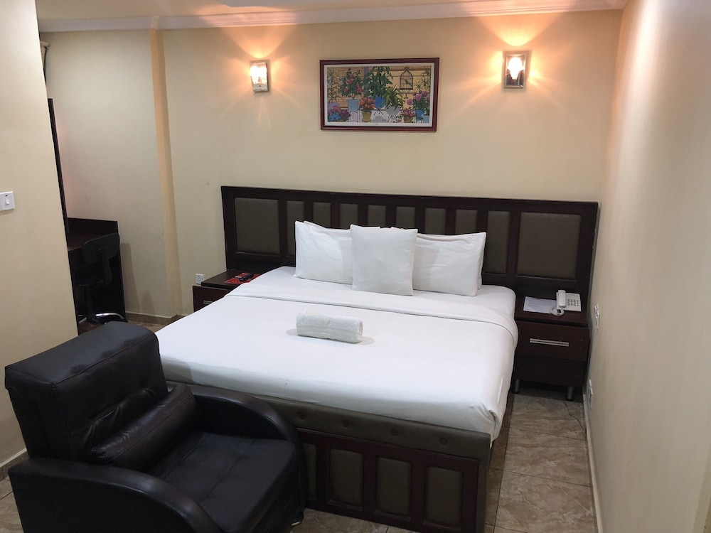 Virginrose Resorts — Lagos — photo 3