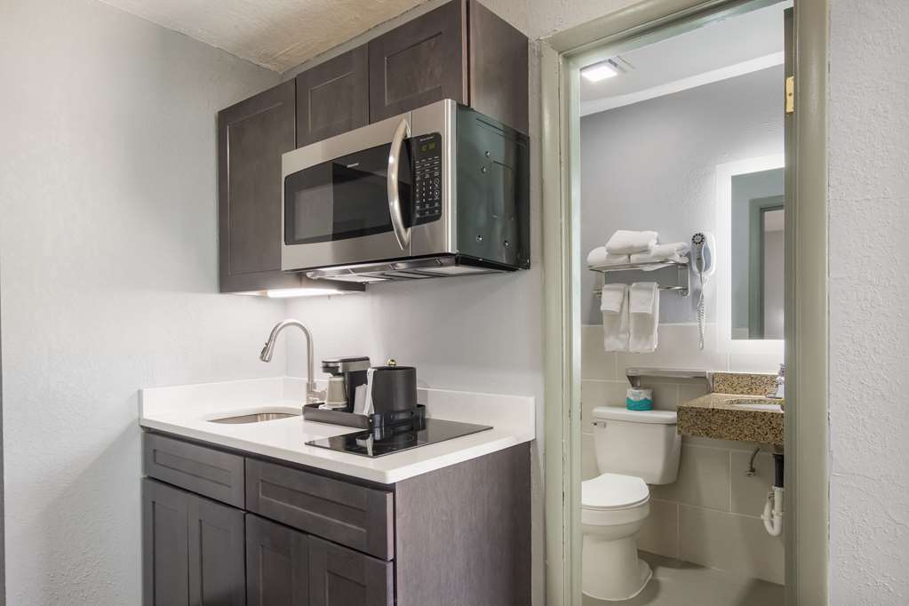 Knights Inn and Suites Salem - photo 20