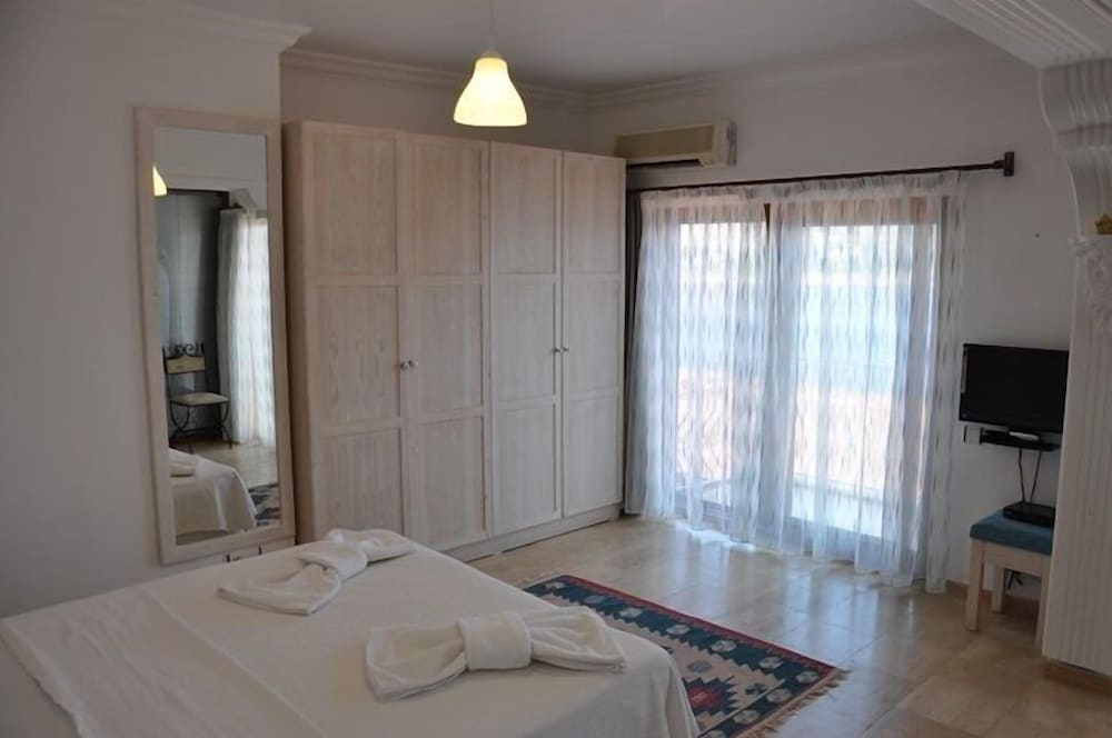 Caretta Hotel — Kas — photo 2