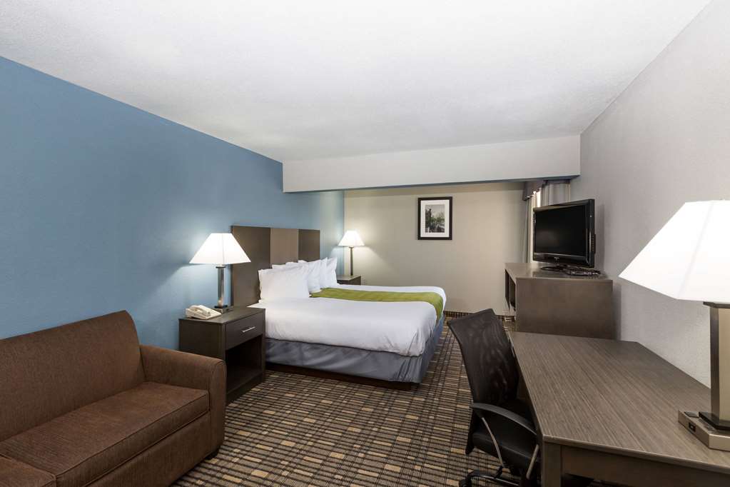 Baymont by Wyndham Pella - photo 14