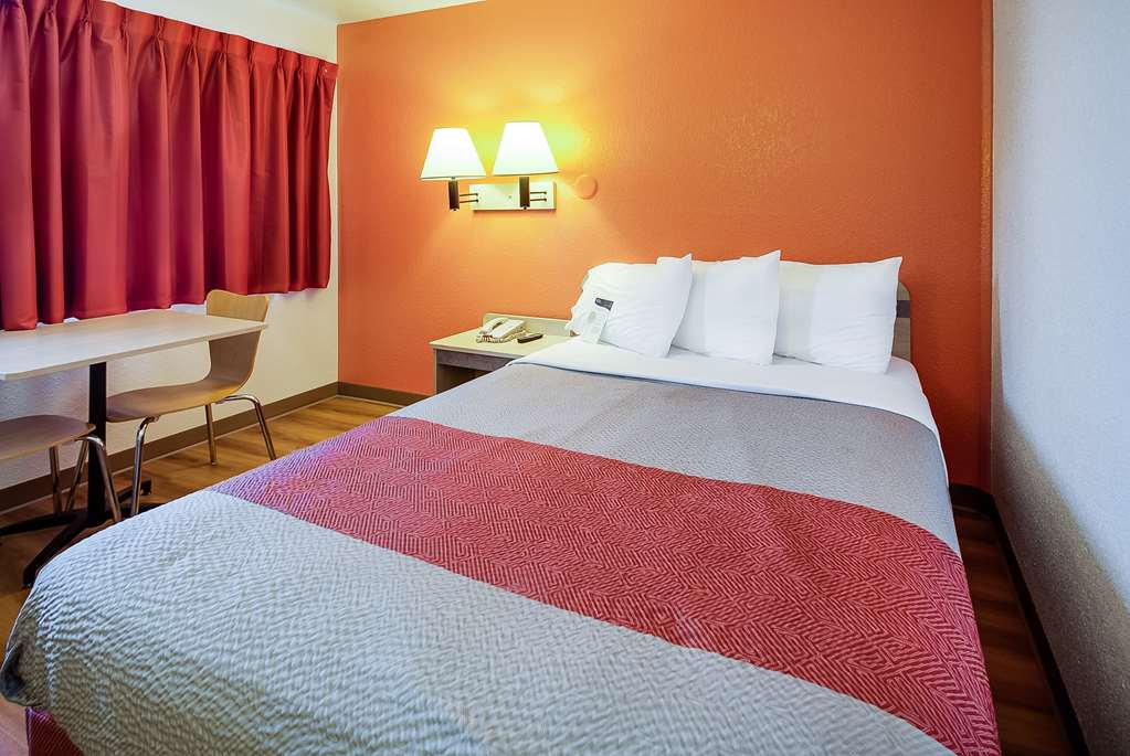 Motel 6 Lenexa KS Kansas City Southwest - photo 10