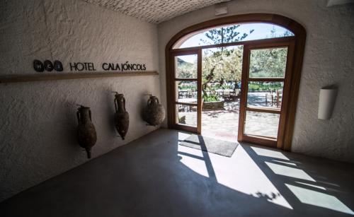 Hotel Cala Joncols - carbon neutral hotel in Roses