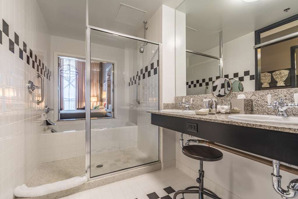 Proximity Hotel - photo 11