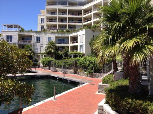 005 Marina Apartment