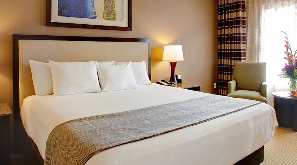 Isle Casino Hotel Bettendorf - photo 16