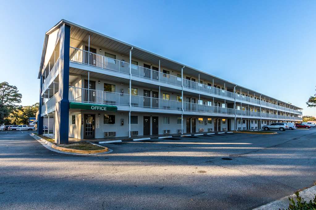 Studio 6 Savannah GA - photo 5