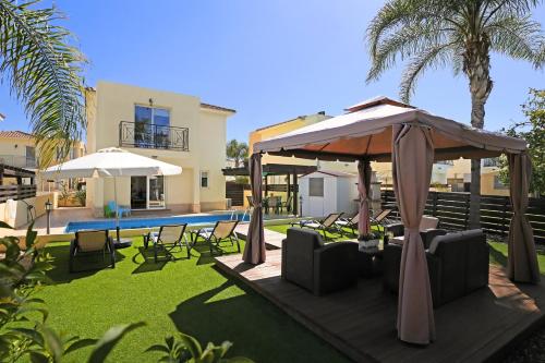 Villa Crystalia 350m from Kalamies Beach — 4-Star Luxury Hotel in Protaras, Cyprus