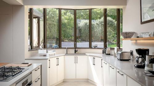 Chapman’s View Villa with solar backup power