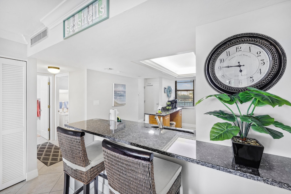 Beachfront condo in resort style community with pool - photo 17