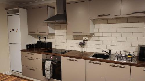 Cosy Central Hideaway near the Brecon Beacons — Ystradgynlais — photo 5