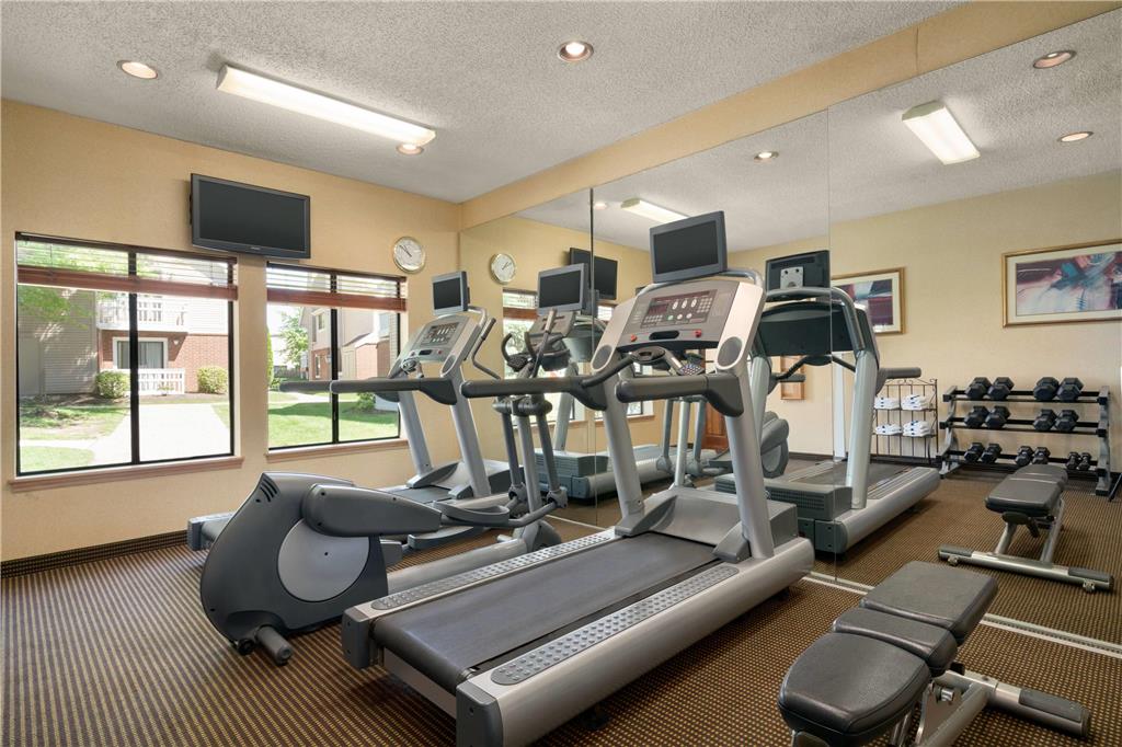 Hawthorn Suites by Wyndham Tinton Falls - photo 7