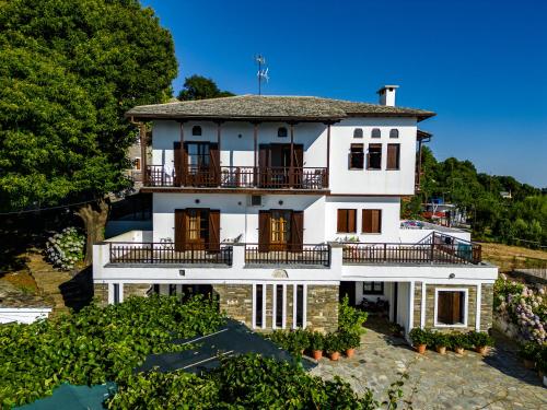 Hotel Vrionis in Agios Dimitrios, Greece