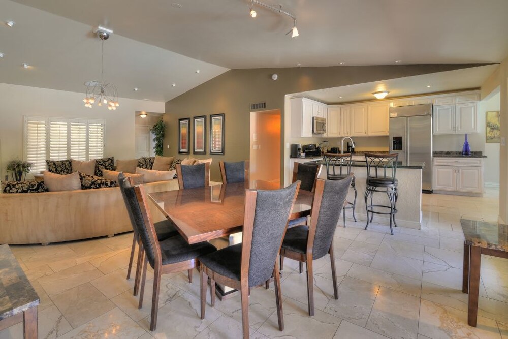 AZ Oasis Heated Pool & Spa Sport Court & Putting Greens Pool Table & Games Scottsdale - photo 20