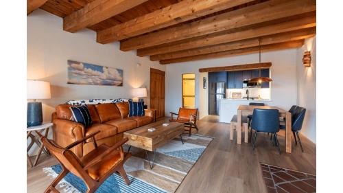 Three Studios at Canyon Base 15min to Ski — hotel in Valdez