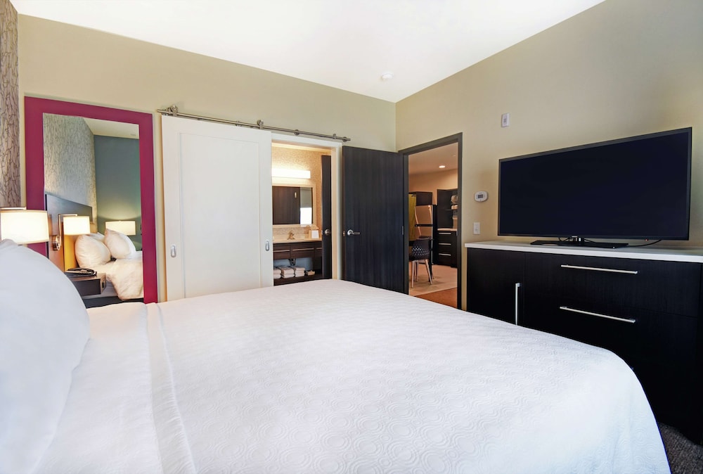 Home2 Suites by Hilton Beloit - photo 16