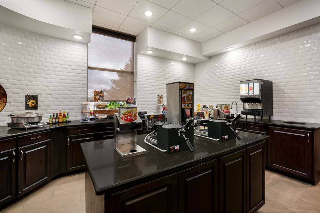 Revel Hotel Minot SureStay Collection by Best Western - photo 9