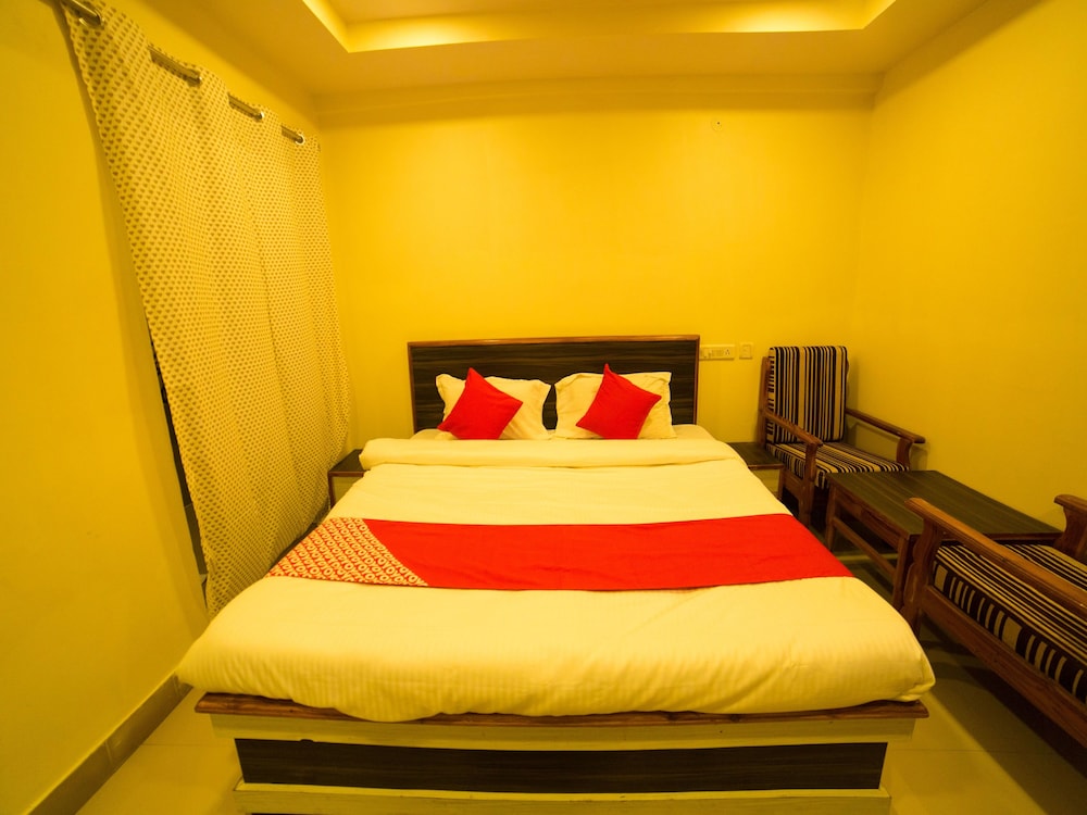 OYO 12973 Hotel Crystal in Warangal, India