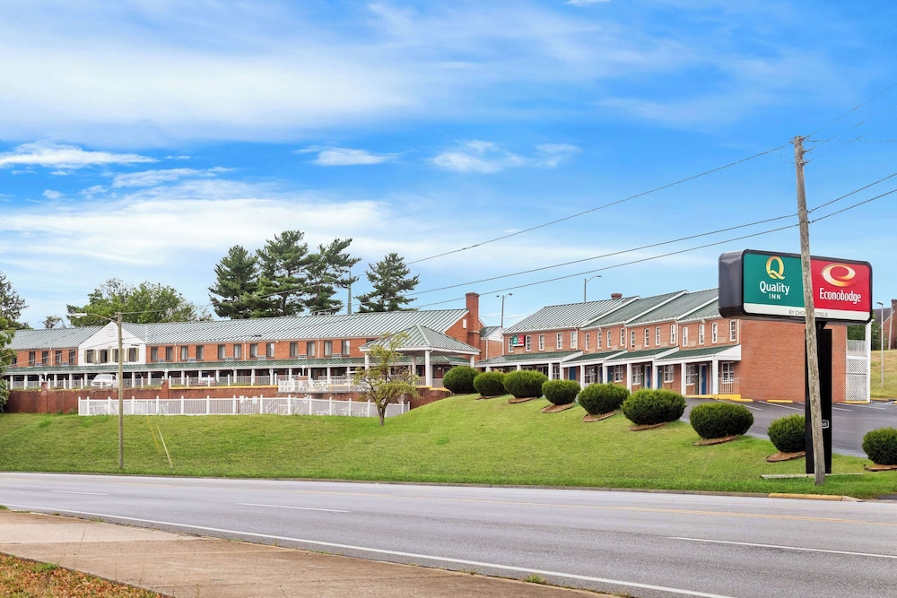 Econo Lodge Waynesboro Skyline Drive — Waynesboro