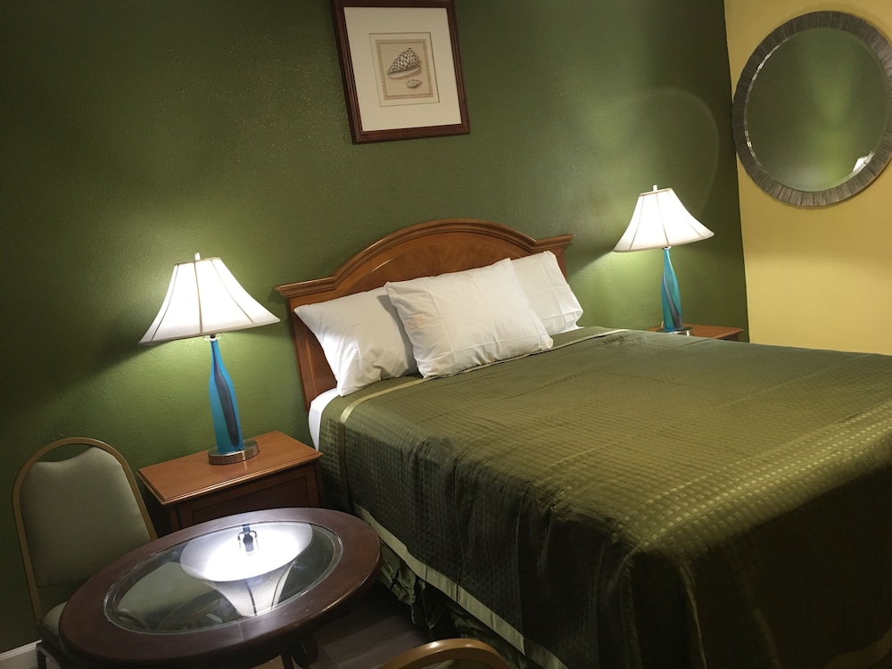 Aristocrat Motel - featured photo