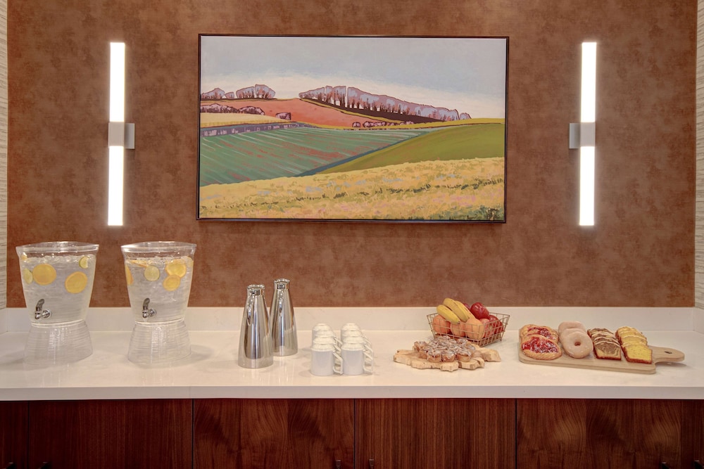 Hilton Garden Inn Terre Haute - photo 89
