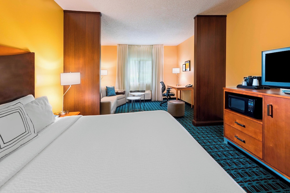 Fairfield Inn & Suites by Marriott St Petersburg Clearwater - photo 9