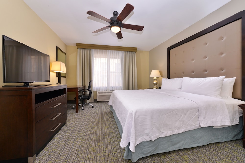 Homewood Suites by Hilton Fresno - photo 7
