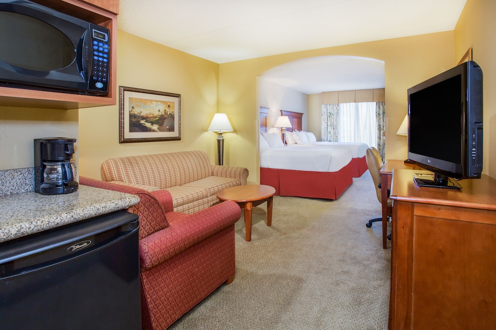 Holiday Inn Express & Suites Bloomington by IHG - photo 11