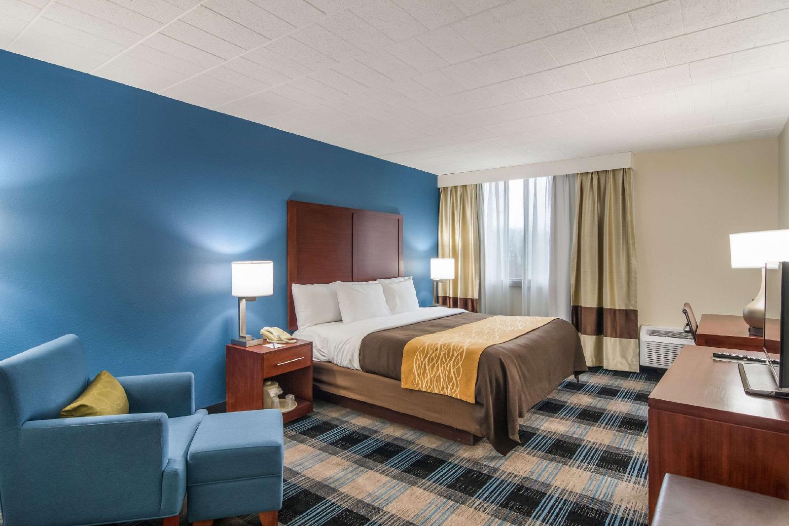 Mainstay Suites Pittsburgh - photo 26