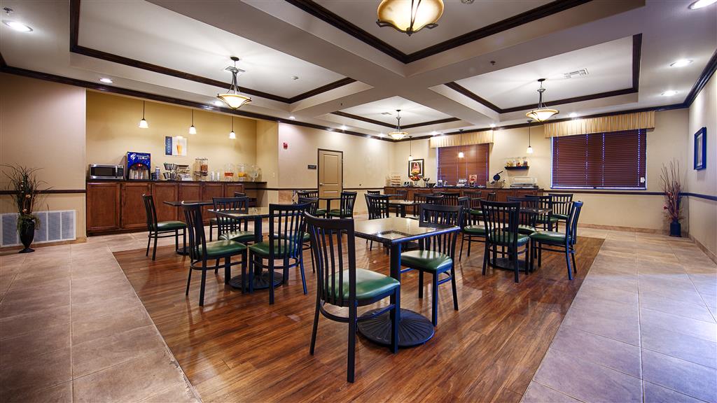 Best Western Plus Emory At Lake Fork Inn & Suites - photo 7
