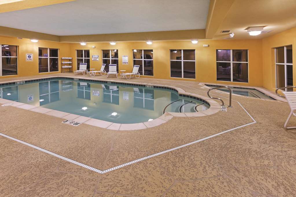 La Quinta Inn & Suites by Wyndham Searcy - photo 9