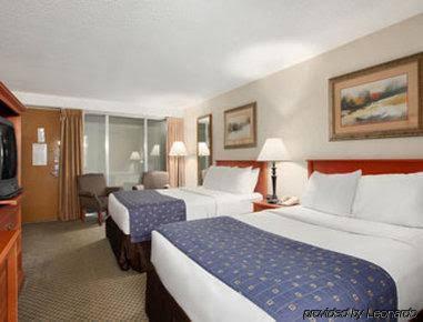 Hays Ambassador Hotel & Conference Center - photo 16