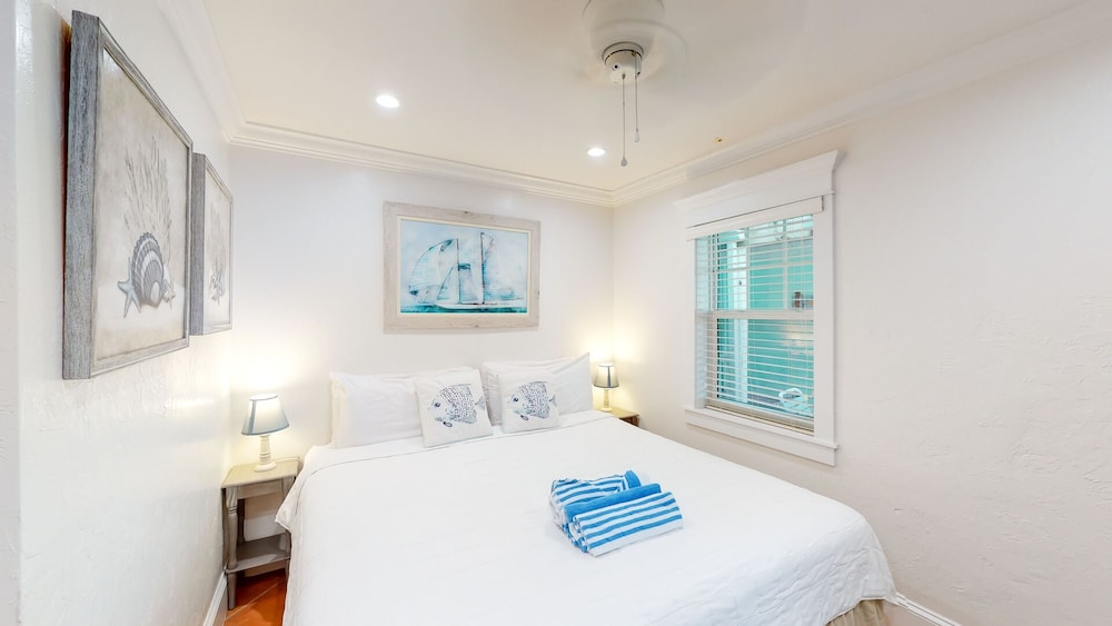 Tropic Isle at Anna Maria Island Inn - photo 3