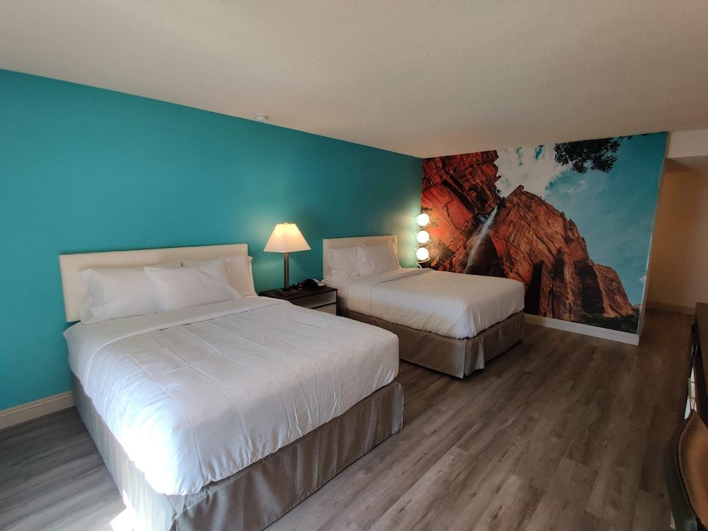 Clarion Pointe Fresno Near Yosemite - photo 24