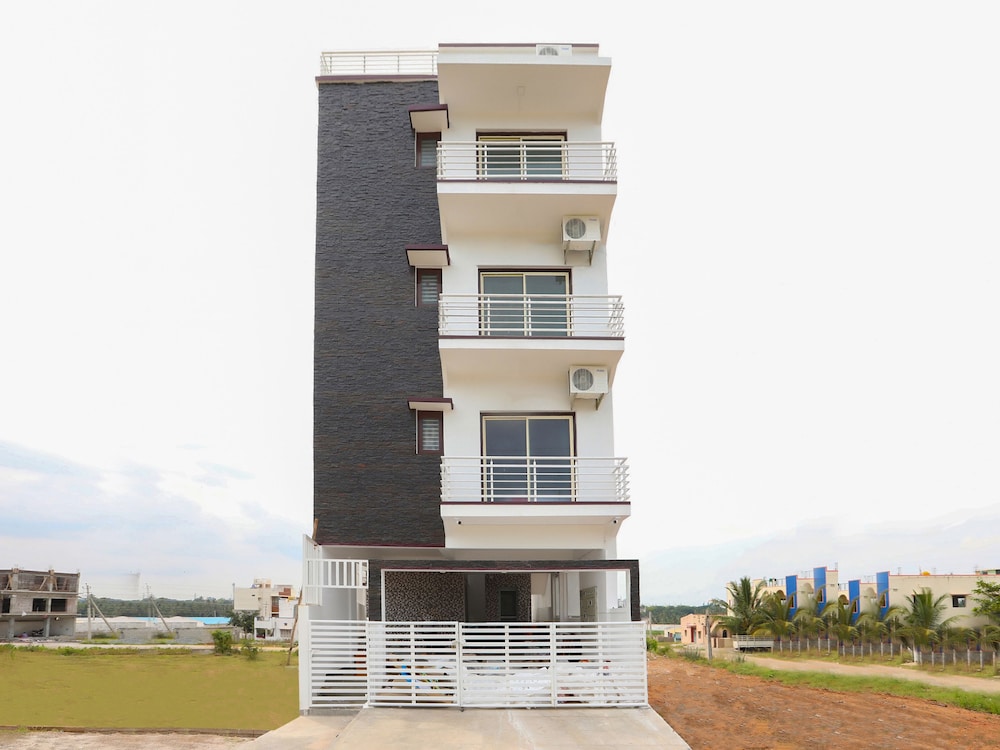 OYO 18600 Krish Lakeside Comforts - last minute hotel in Mysore