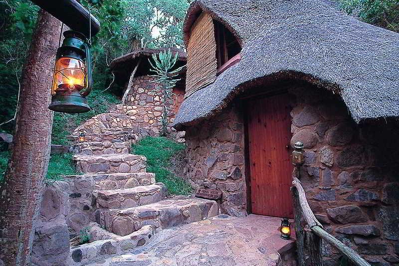 Protea Simunye - carbon neutral hotel in Melmoth