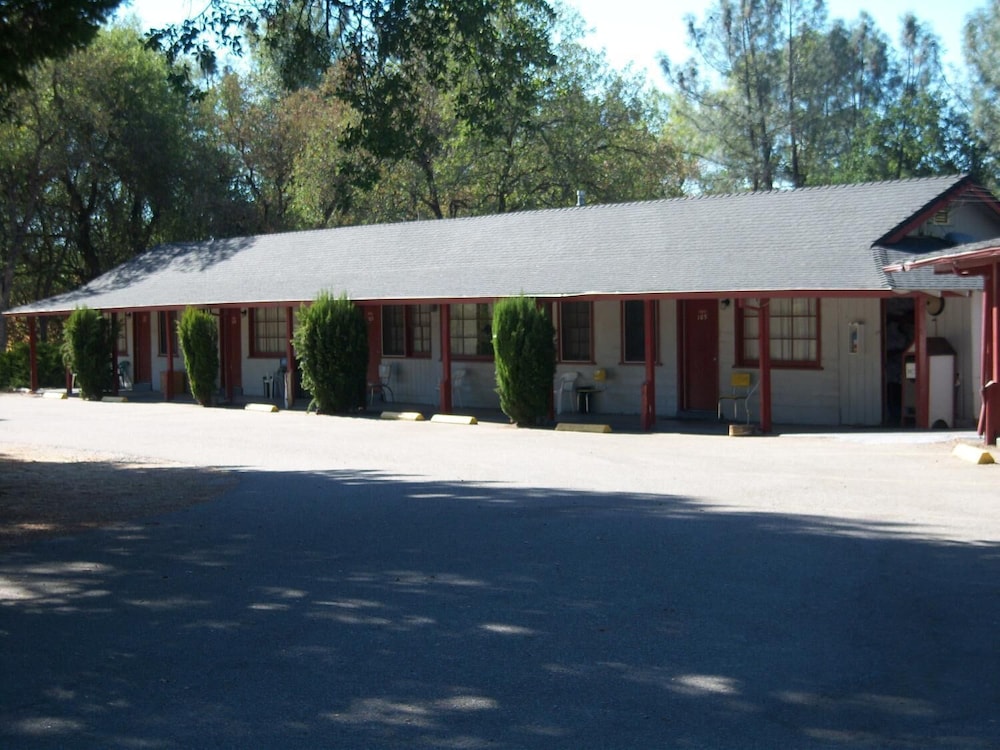 Shasta Dam Motel - photo 15