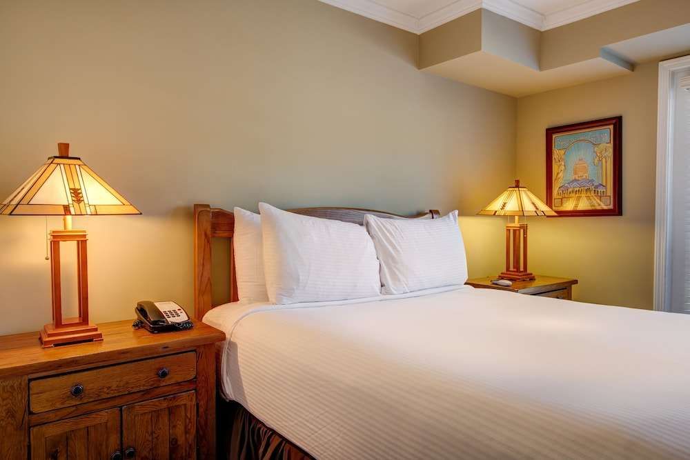 The Residences at Biltmore - photo 9