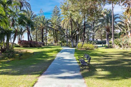Stylish Sea view apartment in Playas del Duque — 4-Star Luxury Hotel in Marbella, Spain