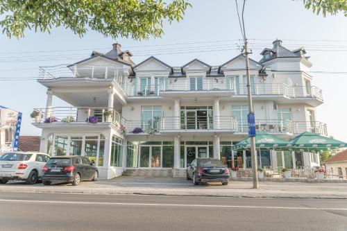 A klub apartmani — hotel near Morava Airport