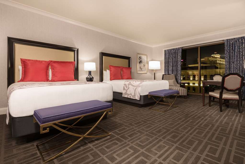 Caesars Palace - photo 17