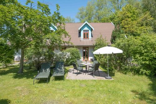 Ferienhaussiedlung Strandperlen Buchenhof 5c — carbon neutral stay, Wustrow