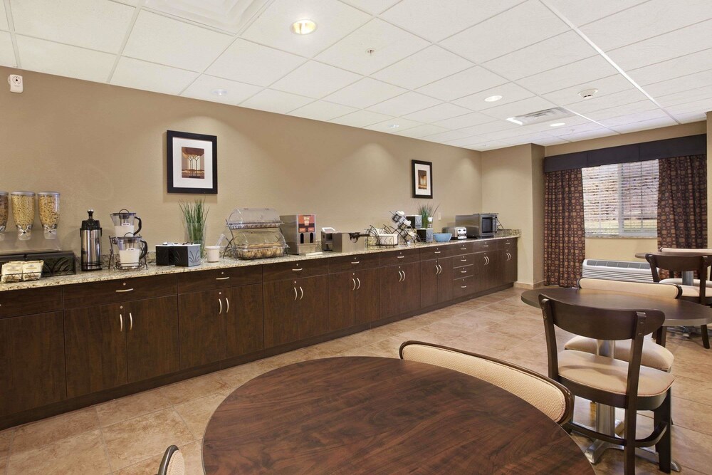 Microtel Inn And Suites Sayre PA - photo 28