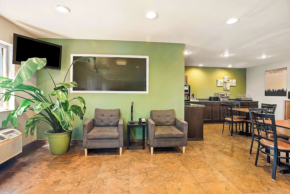 SureStay Plus Hotel by Best Western Bettendorf - photo 2