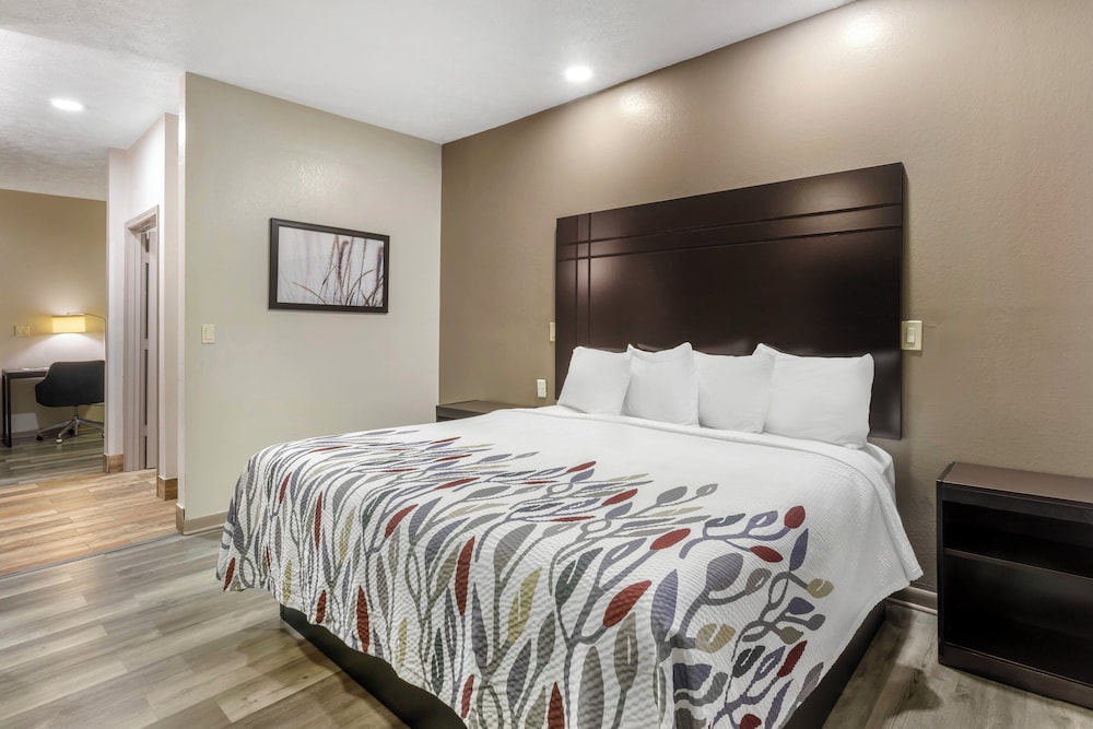 Americas Best Value Inn And Suites Clinton Jackson - photo 13