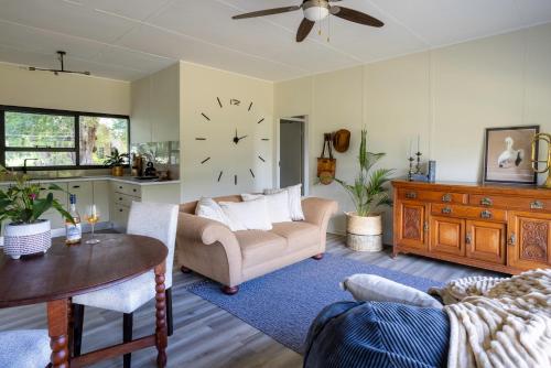 Heritage View Birding Retreat — 4-Star Luxury Hotel in Delareyville, South Africa