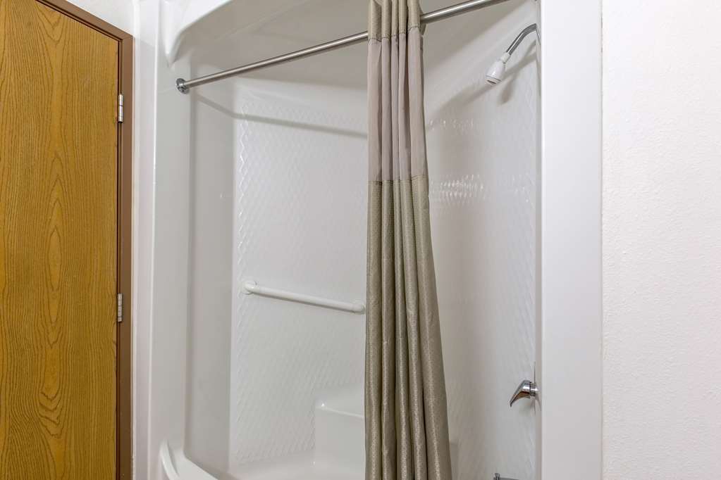 Motel 6 Baraboo WI Lake Delton - photo 24