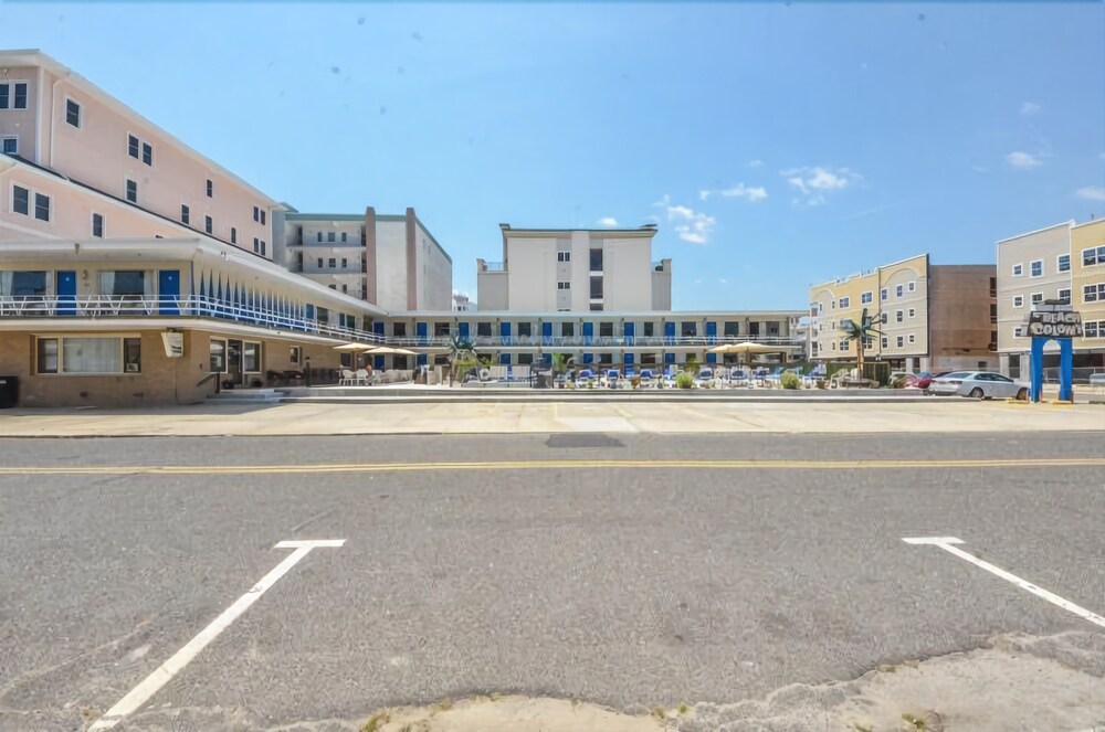 Beach Colony Motel - photo 30